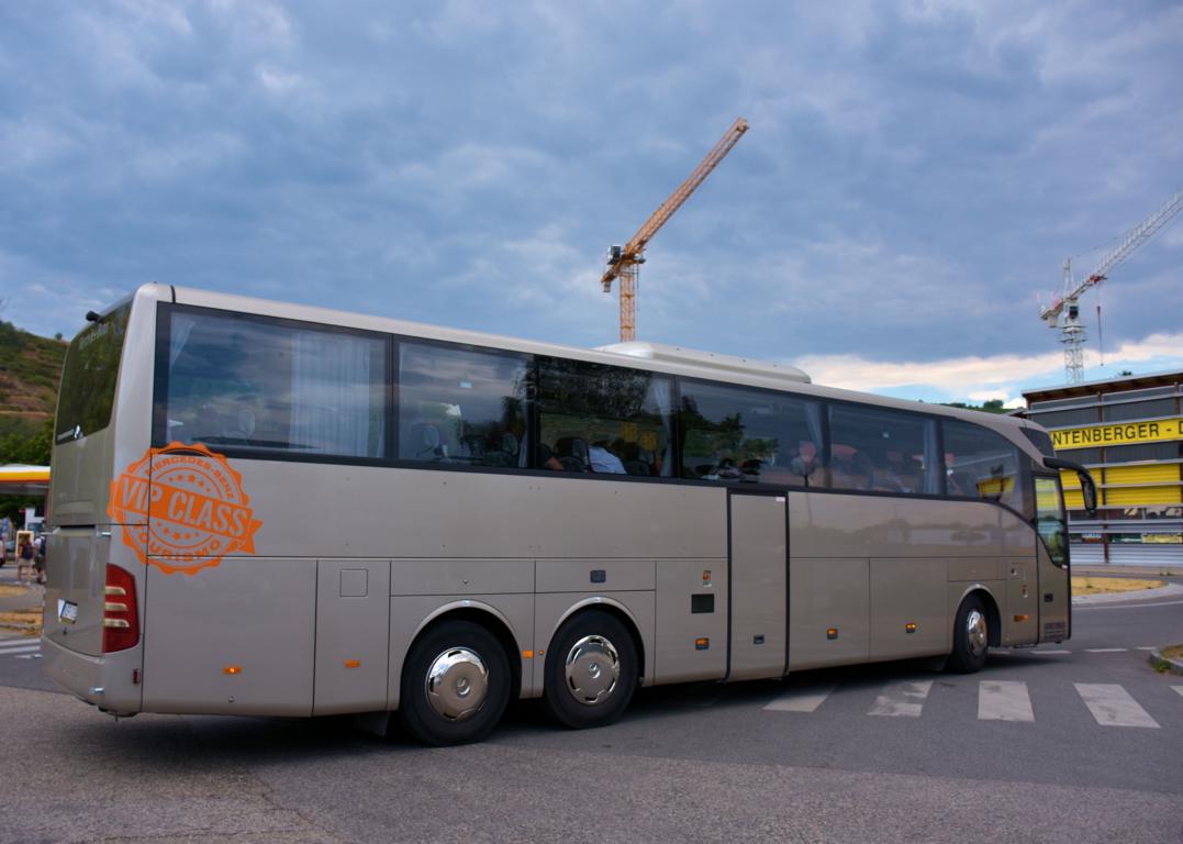 Mercedes Tourismo von Autobusz Rendeles aus Ungarn 2017 in Krems.