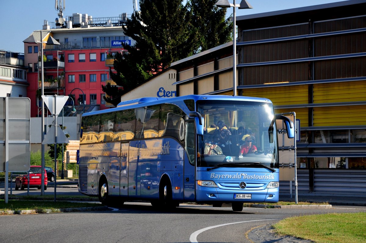 Mercedes Tourismo von Bayerwald Bustouristik in Krems.