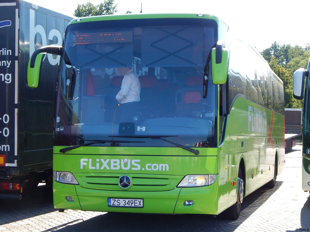 Mercedes Tourismo von Flixbus/B.P. Interglobus Tour - Follow me! aus Polen in Berlin.
