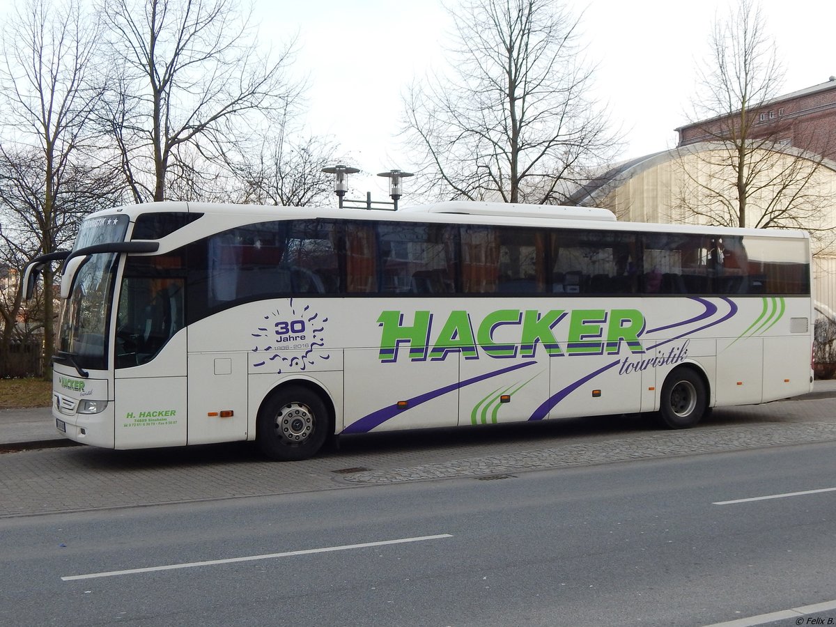Mercedes Tourismo von Hacker aus Deutschland in Neubrandenburg.