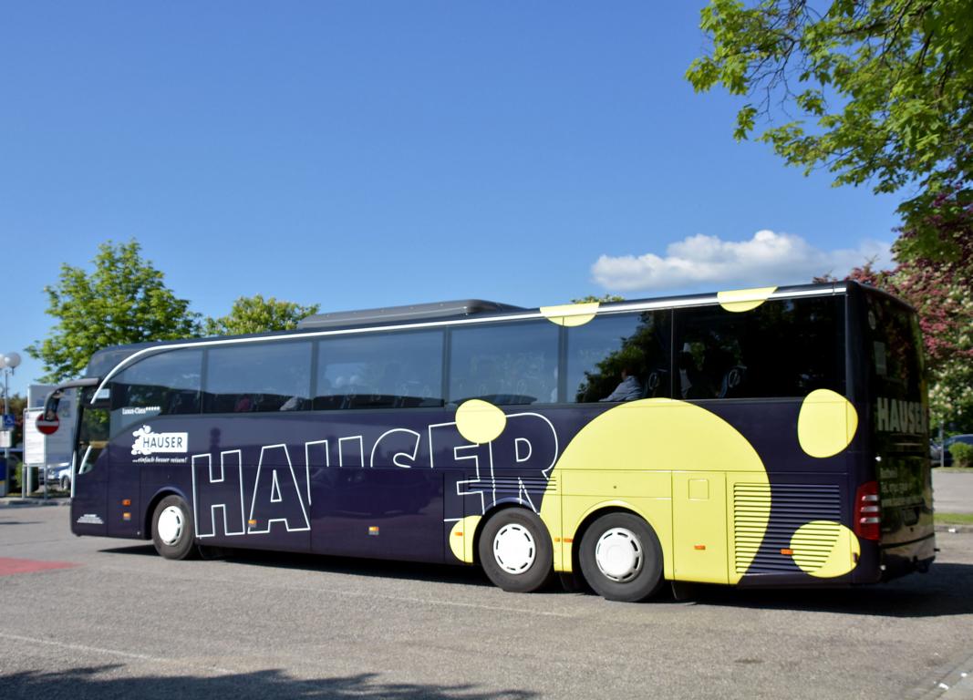 Mercedes Tourismo von Hauser Reisen aus der BRD in Krems.