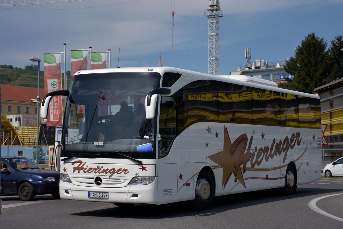Mercedes Tourismo von Hieringer Reisen aus der BRD 2017 in Krems.
