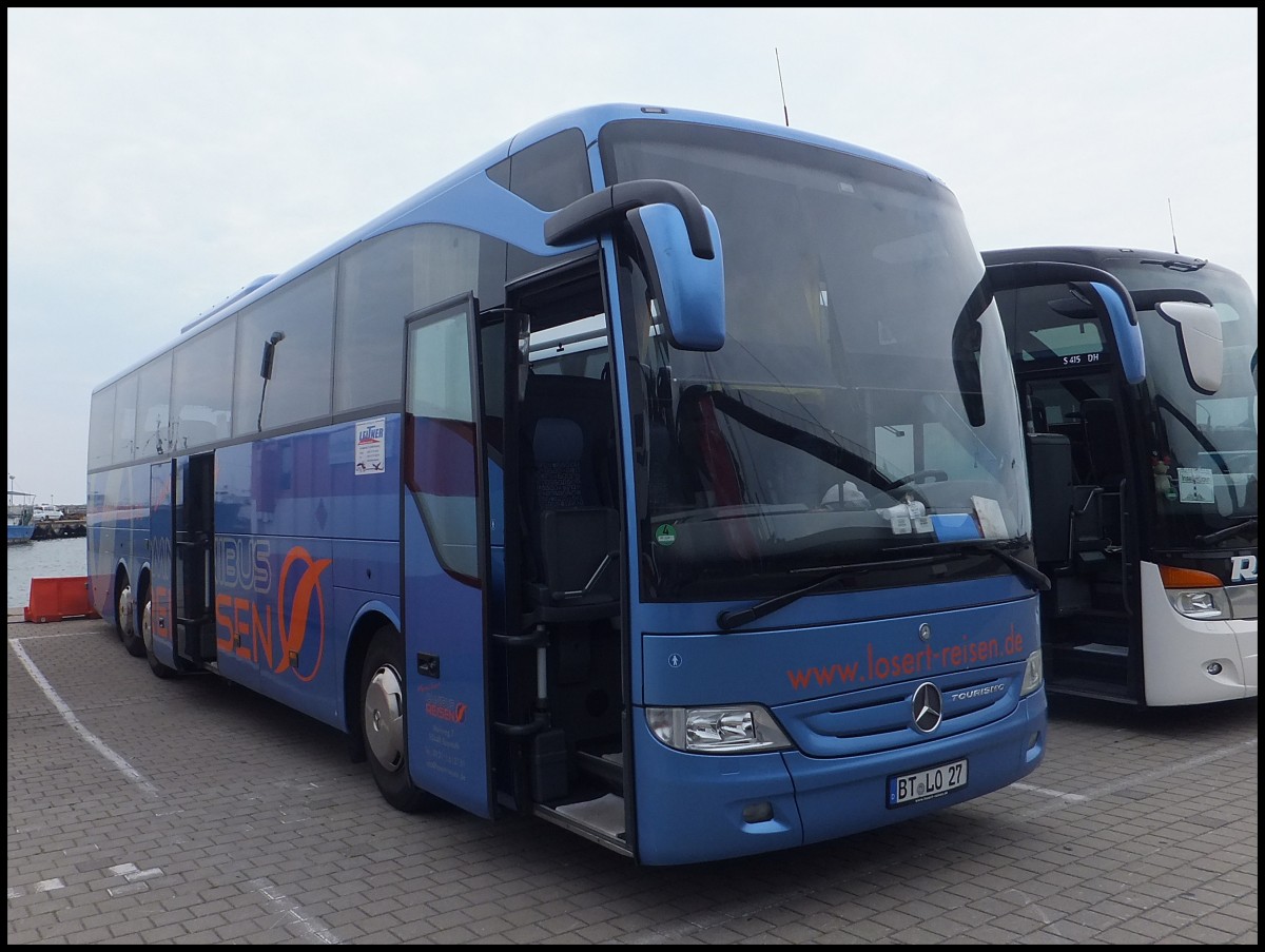 Mercedes Tourismo von Losert-Reisen aus Deutschland im Stadthafen Sassnitz.
