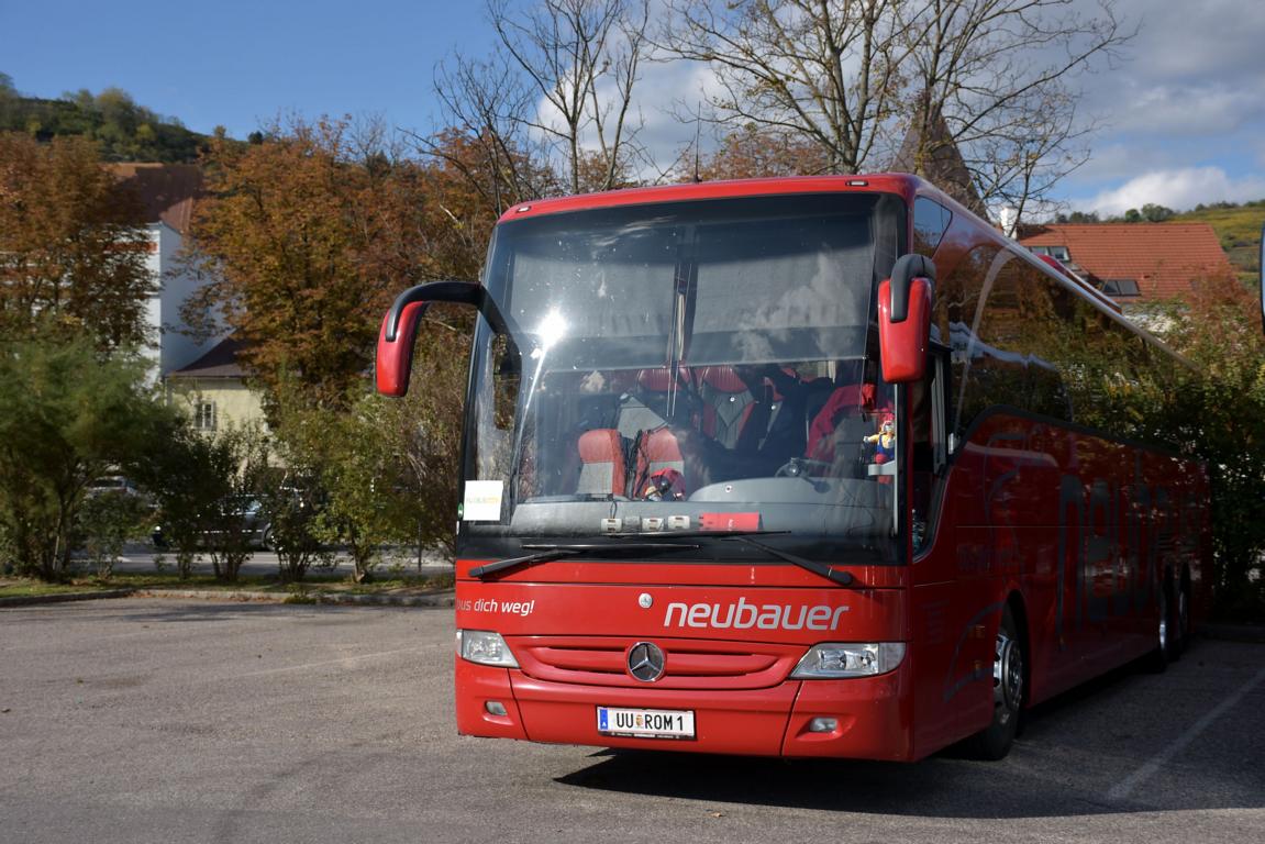 Mercedes Tourismo von Neubauer Reisen aus sterreich 10/2017 in Krems.