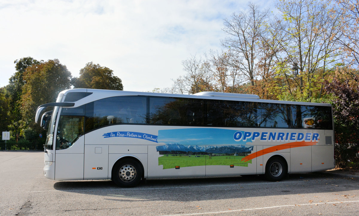Mercedes Tourismo von Oppenrieder Reisen aus der BRD in Krems gesehen.