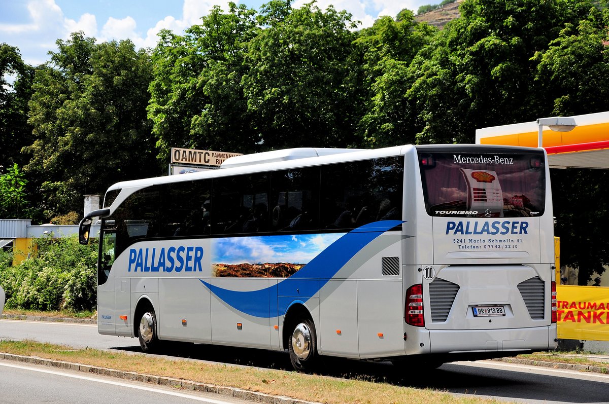 Mercedes Tourismo von Pallasser Reisen aus sterreich in Krems.