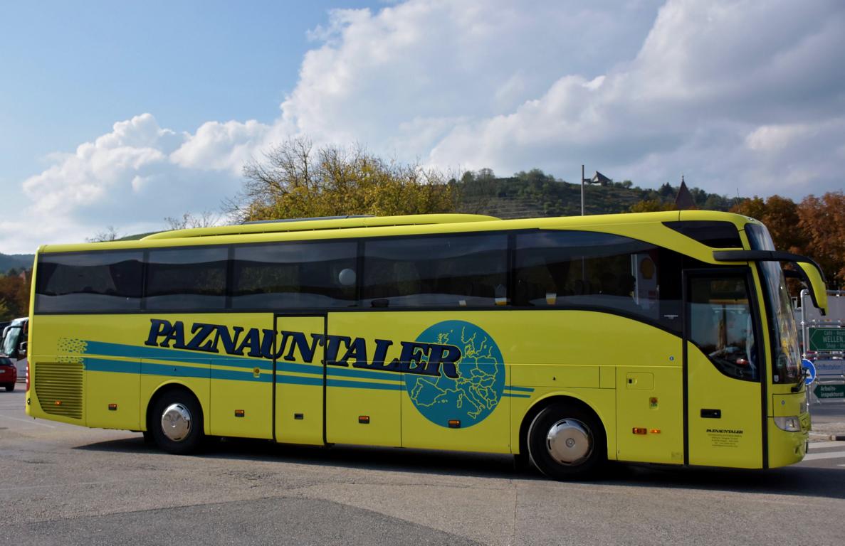 Mercedes Tourismo von Paznauntaler Reisen aus sterreich 09/2017 in Krems.