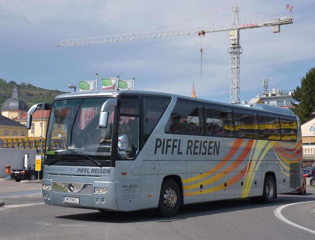 Mercedes Tourismo von Piffl Reisen aus sterreich 2017 in Krems.