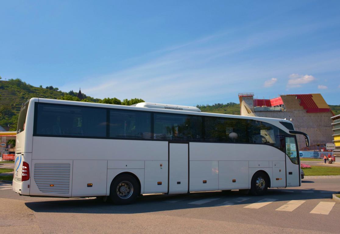 Mercedes Tourismo von Raf Tour Reisen aus der CZ im Mai 2018 in Krems.