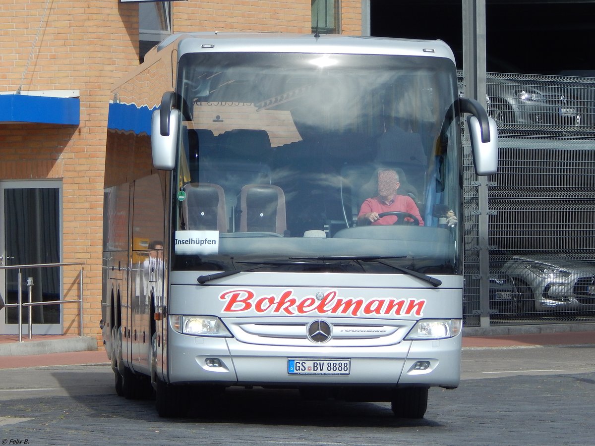 Mercedes Tourismo von Reisedienst Bokelmann aus Deutschland im Stadthafen Sassnitz.