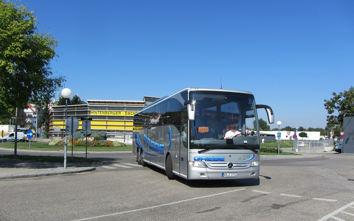 Mercedes Tourismo vom Reisedienst W. Grebe aus der BRD in Krems.