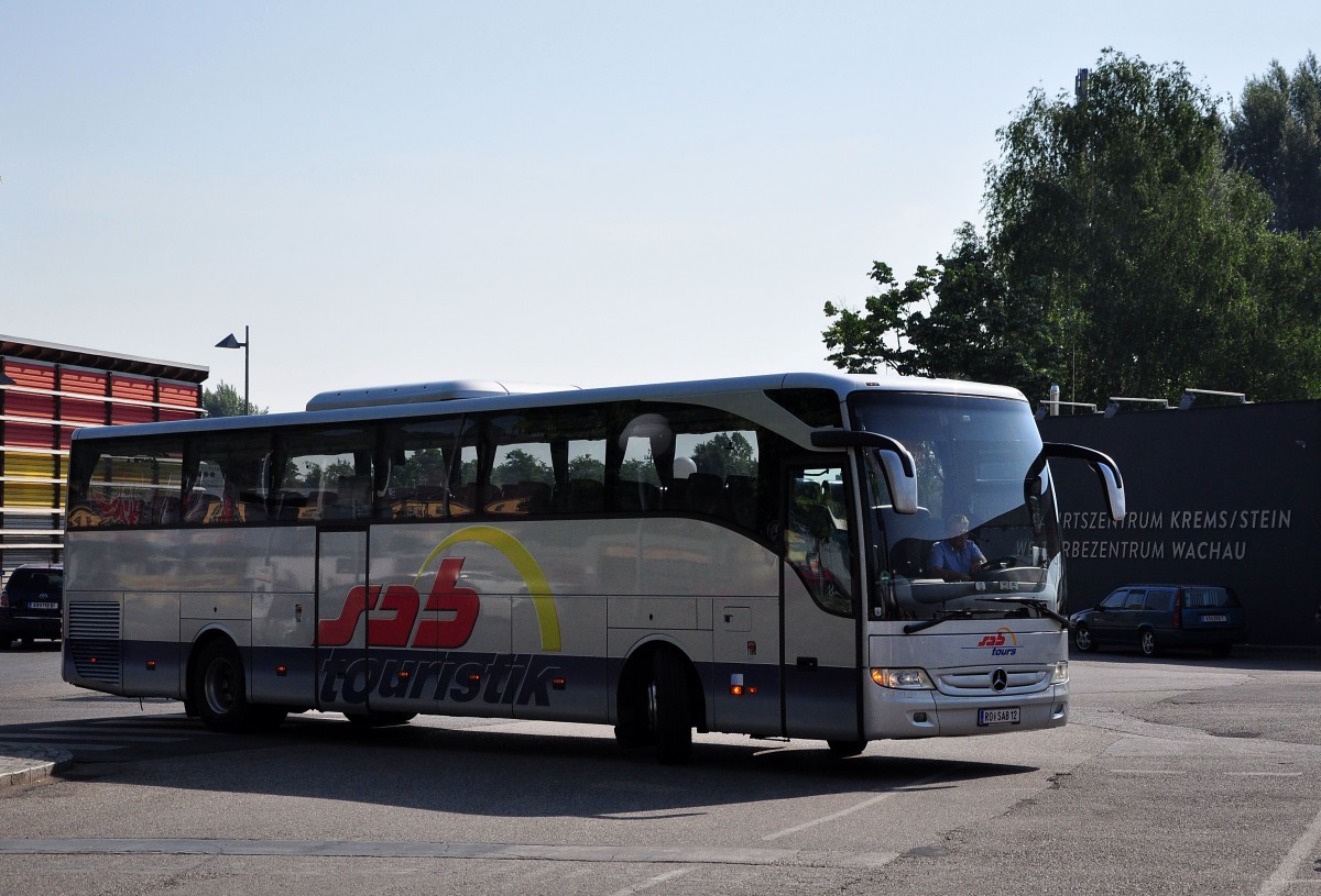 Mercedes Tourismo von SAB tours aus sterreich im Juni 2015 in Krems.