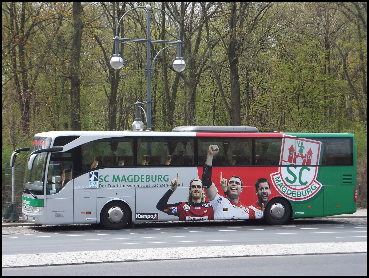 Mercedes Tourismo vom SC Magdeburg aus Deutschland in Berlin.