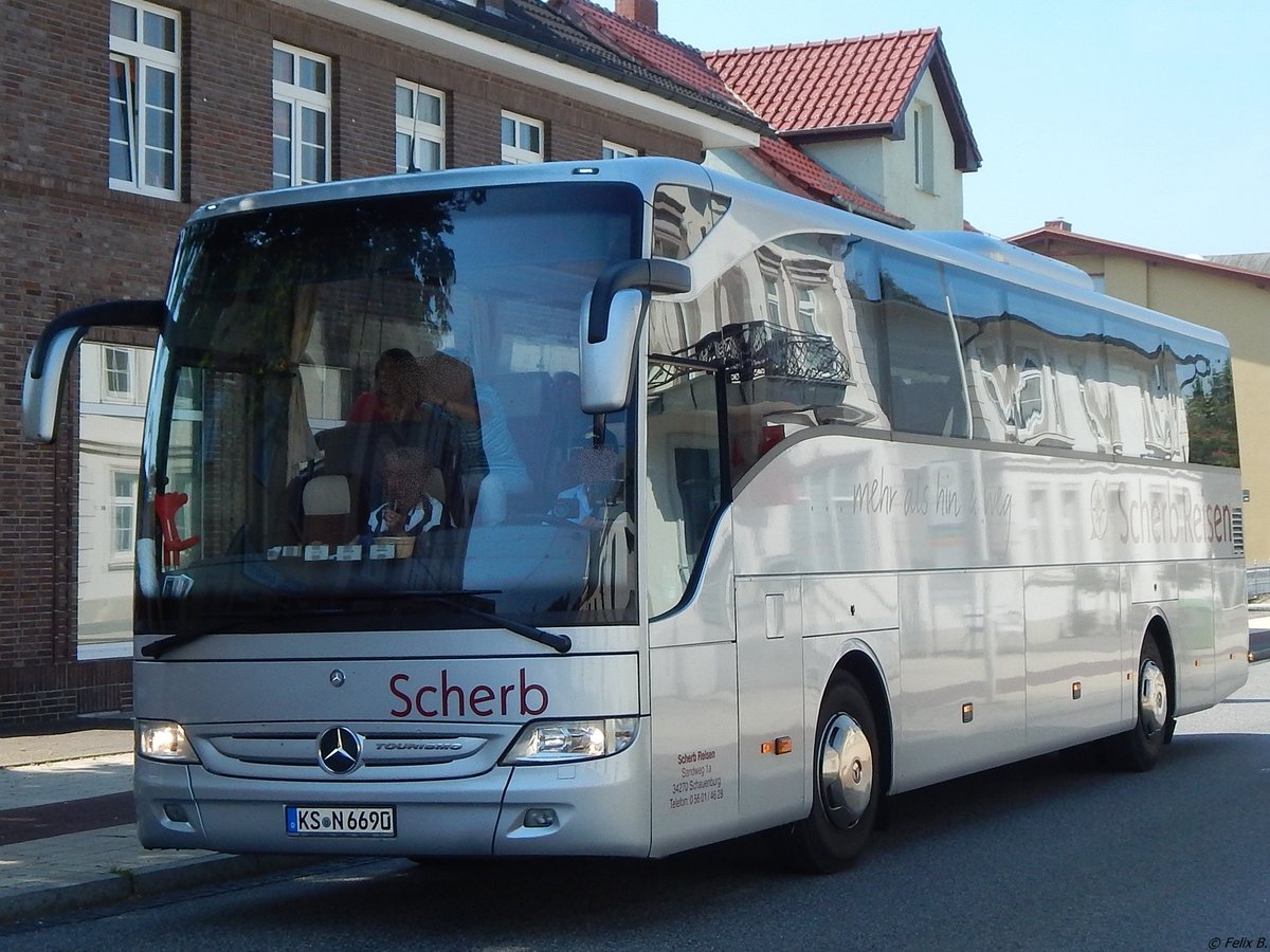 Mercedes Tourismo von Scherb Reisen aus Deutschland in Sassnitz.