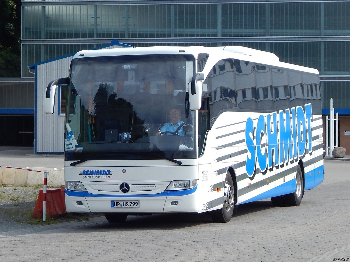 Mercedes Tourismo von Schmidt aus Deutschland im Stadthafen Sassnitz. 