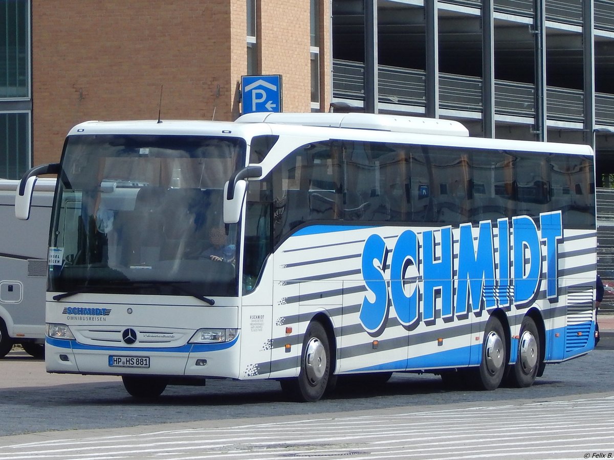 Mercedes Tourismo von Schmidt aus Deutschland im Stadthafen Sassnitz.