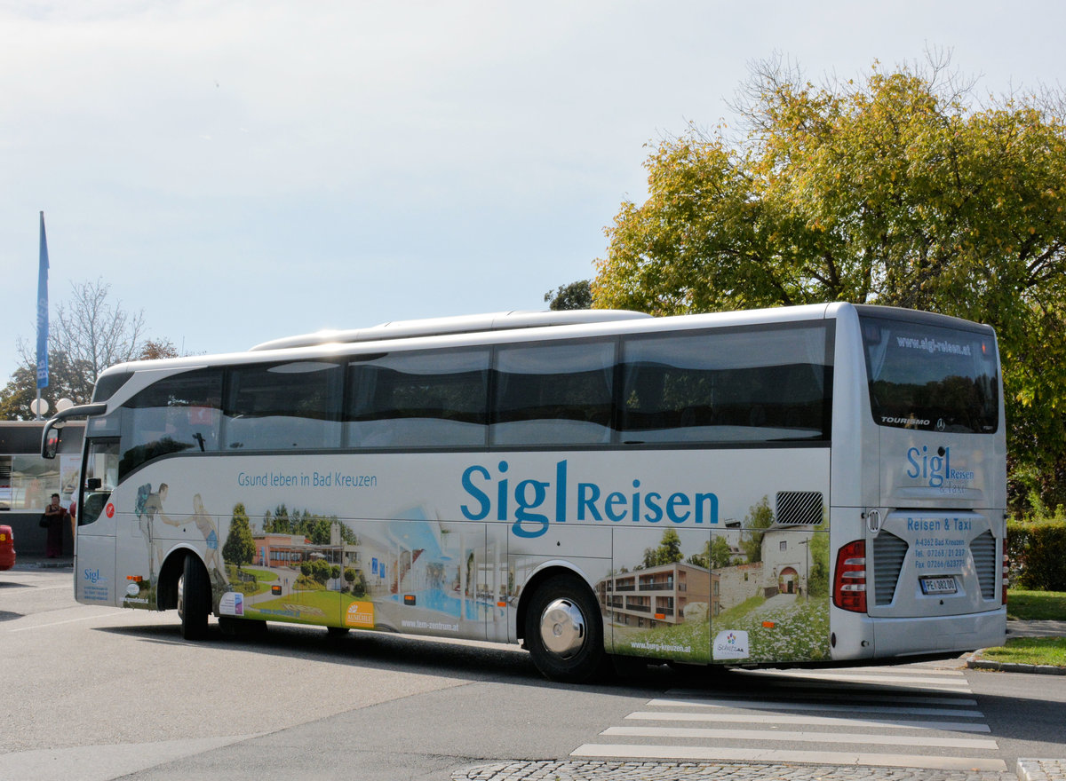 Mercedes Tourismo von Sigl reisen aus sterreich in Krems gesehen.
