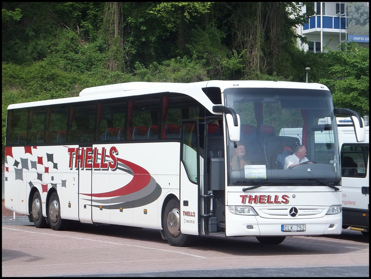 Mercedes Tourismo von Thells aus Schweden im Stadthafen Sassnitz.