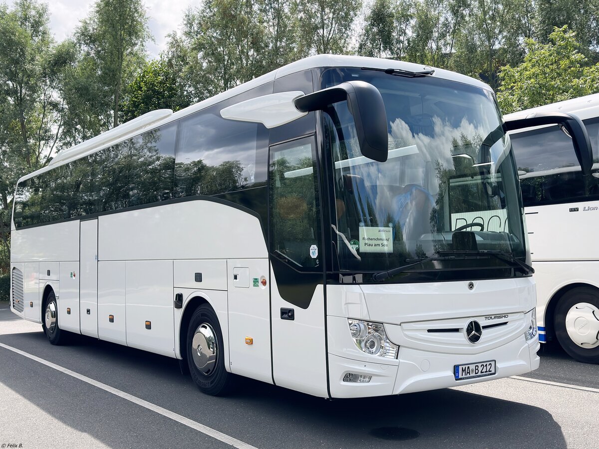 Mercedes Tourismo Vorführwagen aus Deutschland in Plau am See.