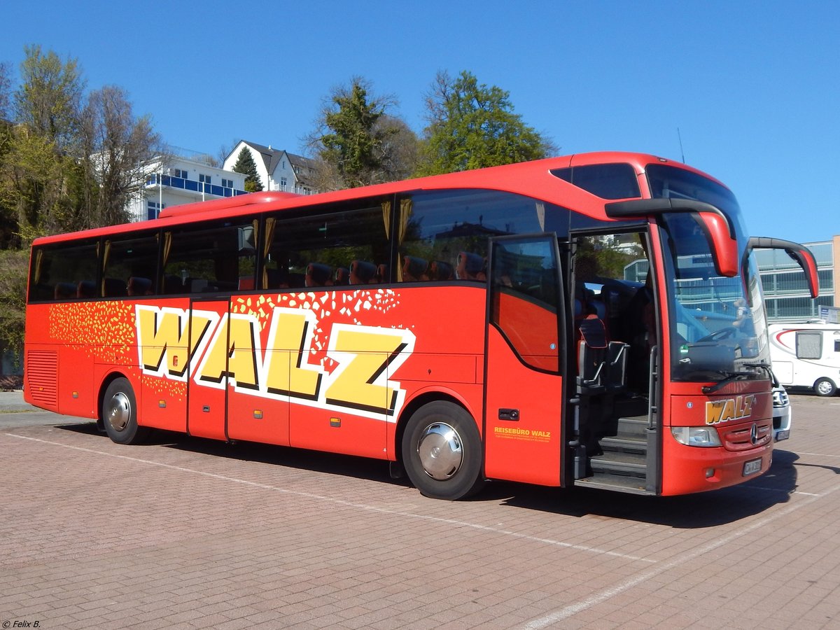 Mercedes Tourismo von Walz aus Deutschland im Stadthafen Sassnitz.