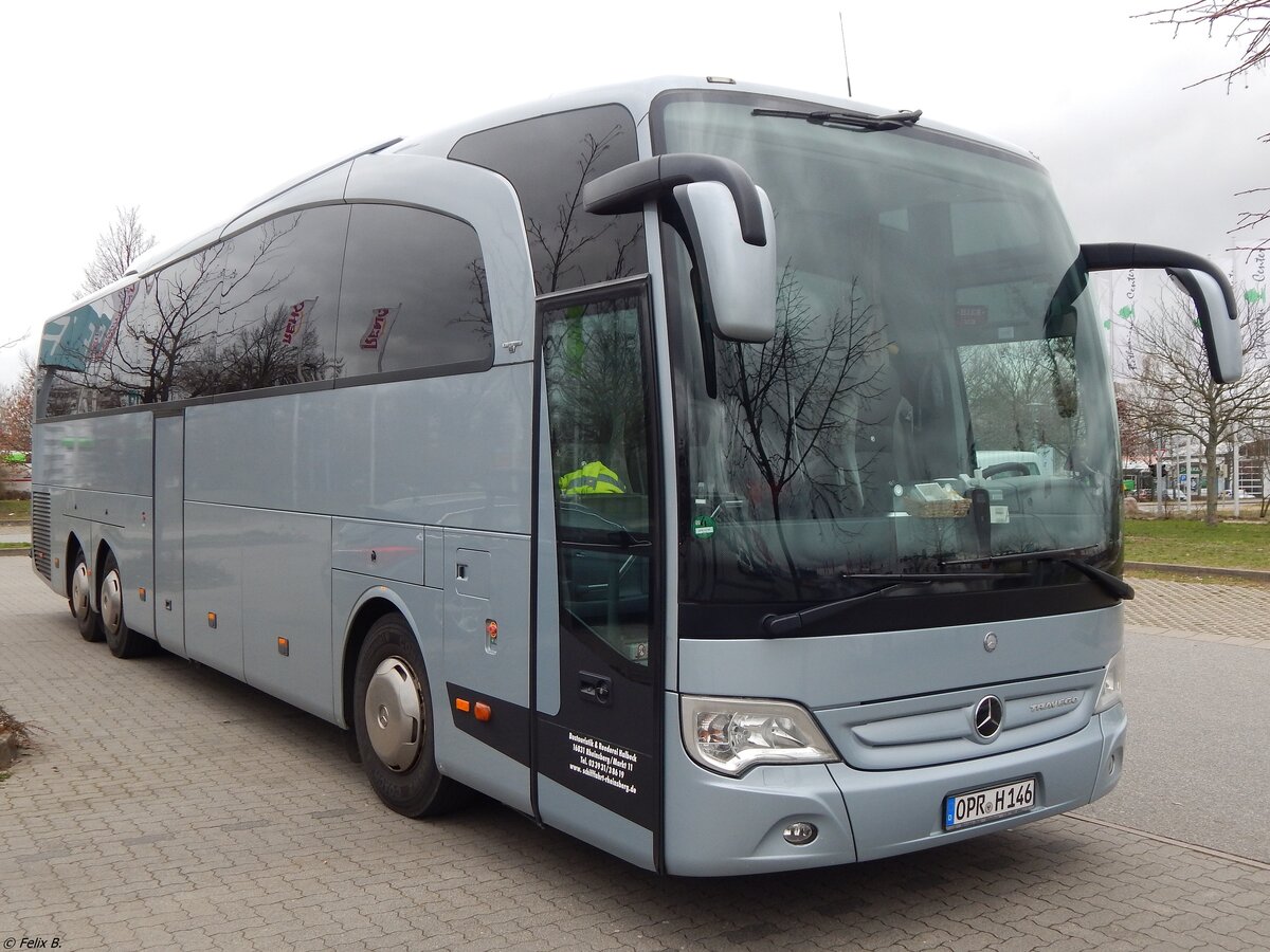 Mercedes Travego von Bustouristik & Reederei Halbeck aus Deutschland in Neubrandenburg.