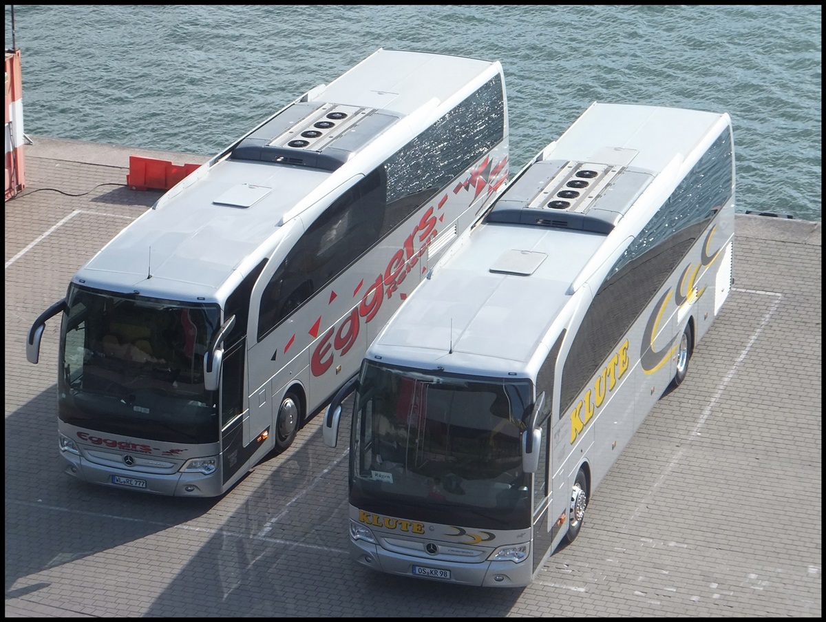 Mercedes Travego von Eggers Reisen aus Deutschland und Mercedes Travego von Klute aus Deutschland im Stadthafen Sassnitz.