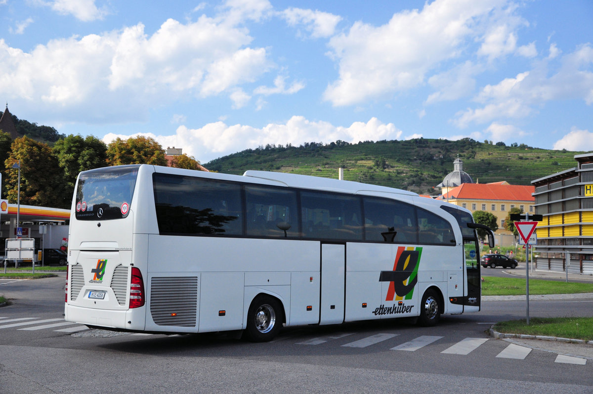 Mercedes Travego von Ettenhuber Reisen aus der BRD in Krems gesehen.