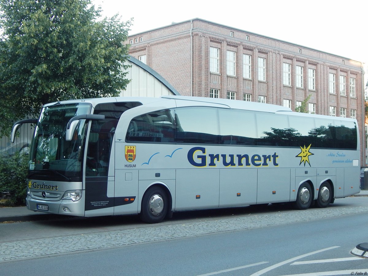 Mercedes Travego von Grunert aus Deutschland in Neubrandenburg.