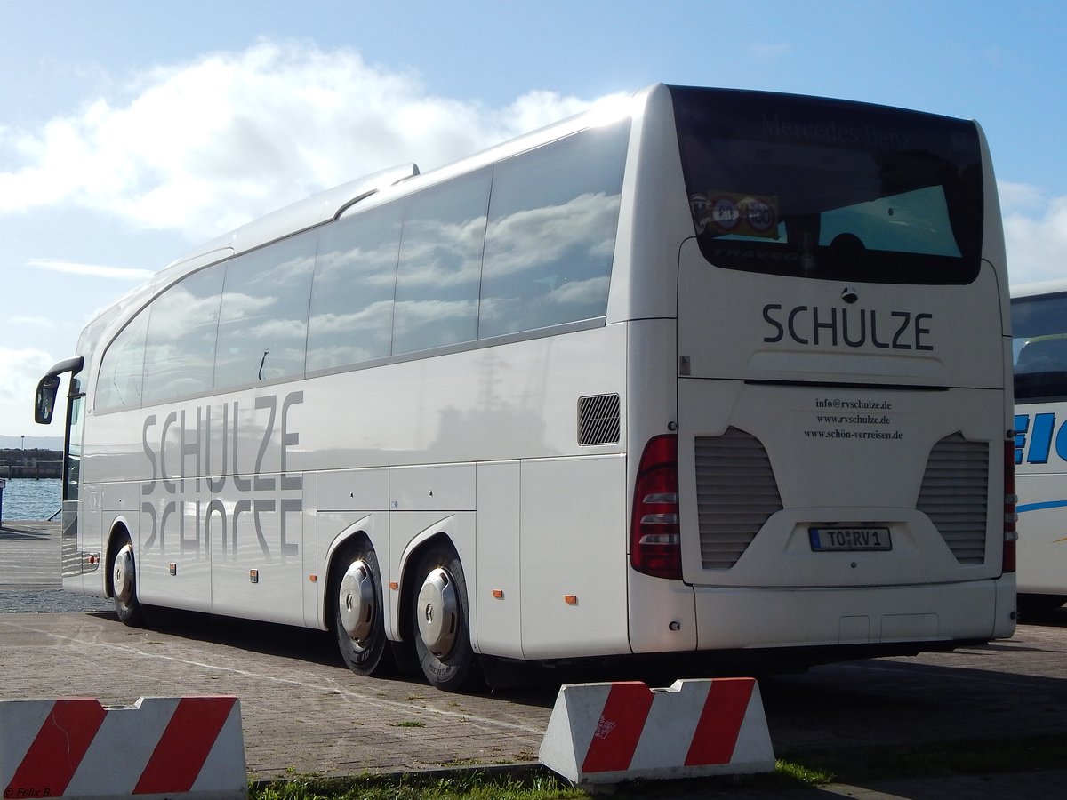 Mercedes Travego von Schulze aus Deutschland im Stadthafen Sassnitz.