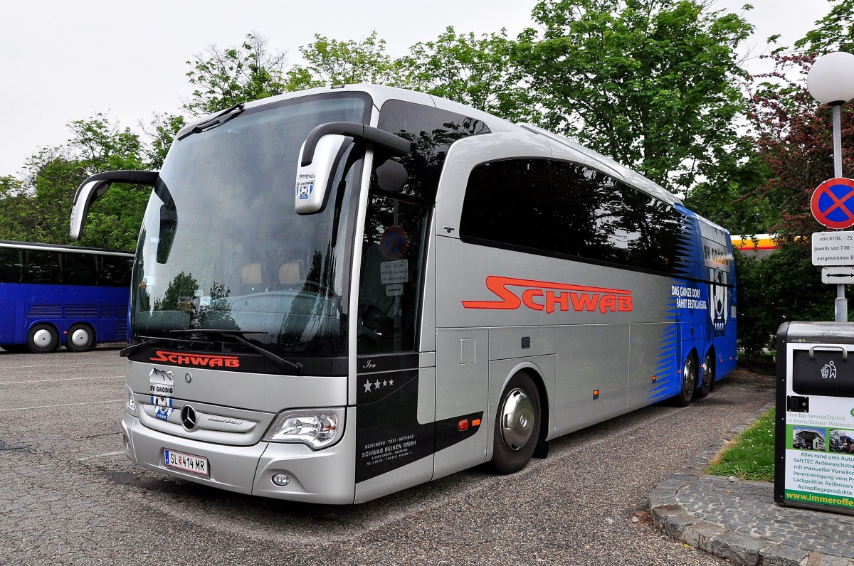 Mercedes Travego von SCHWAB Reisen aus sterreich am 22.5.2015 in Krems.