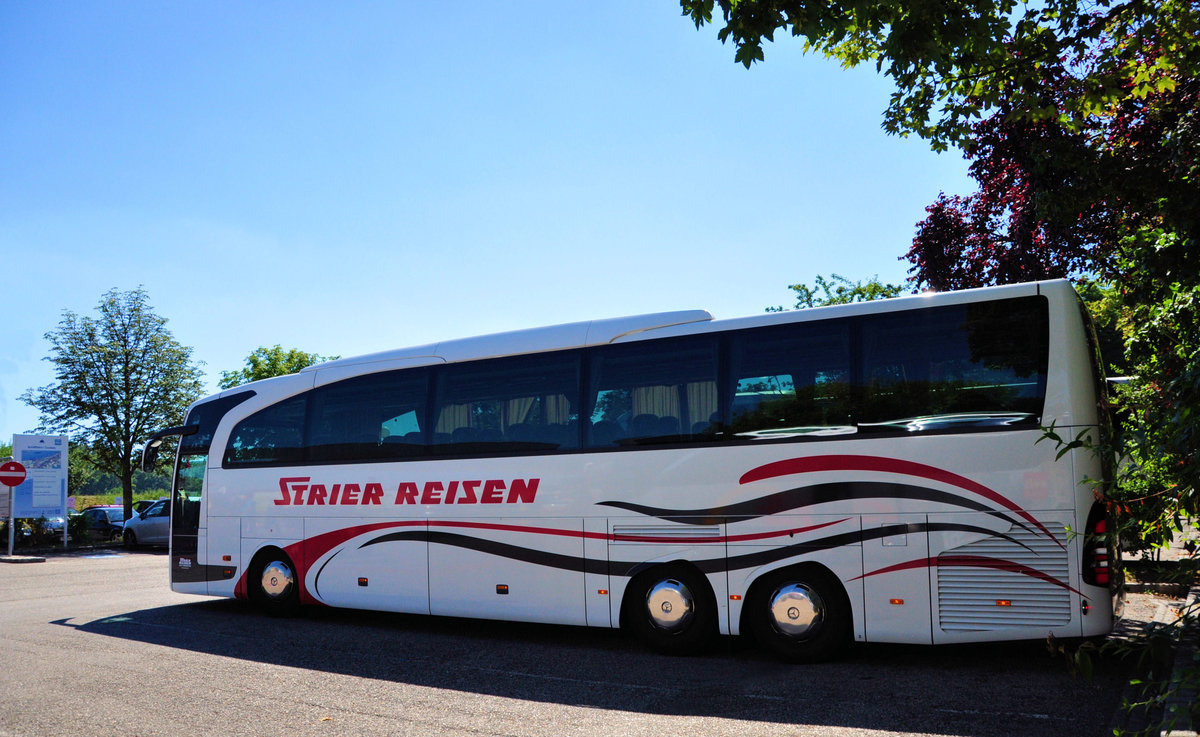 Mercedes Travego von Strier Reisen aus der BRD in Krems gesehen.