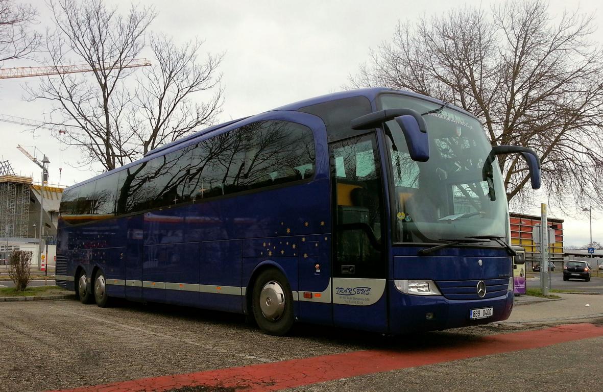 Mercedes Travego von Trans Bus aus der CZ im Dez.2017 in Krems.