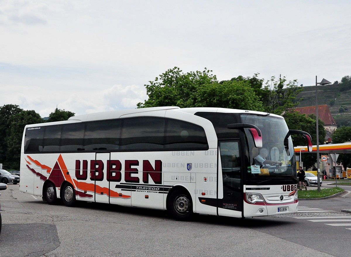 Mercedes Travego von UBBEN Reisen aus der BRD im Mai 2015 in Krems.