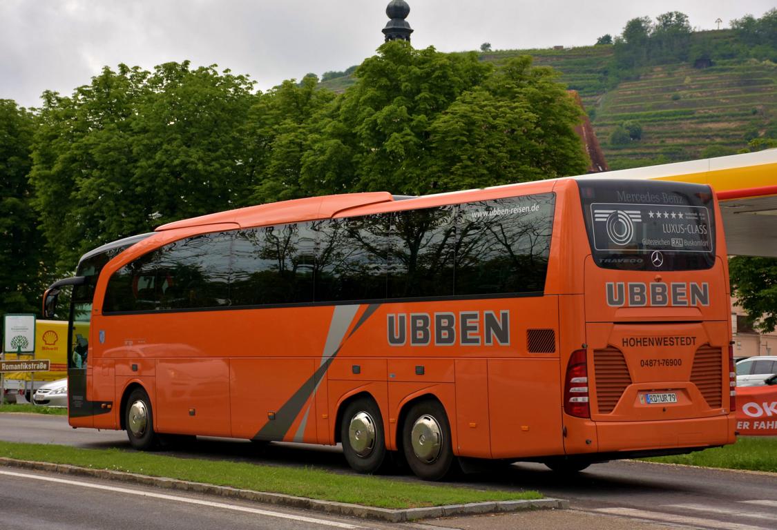 Mercedes Travego von UBBEN Reisen aus der BRD im Mai 2018 in Krems.