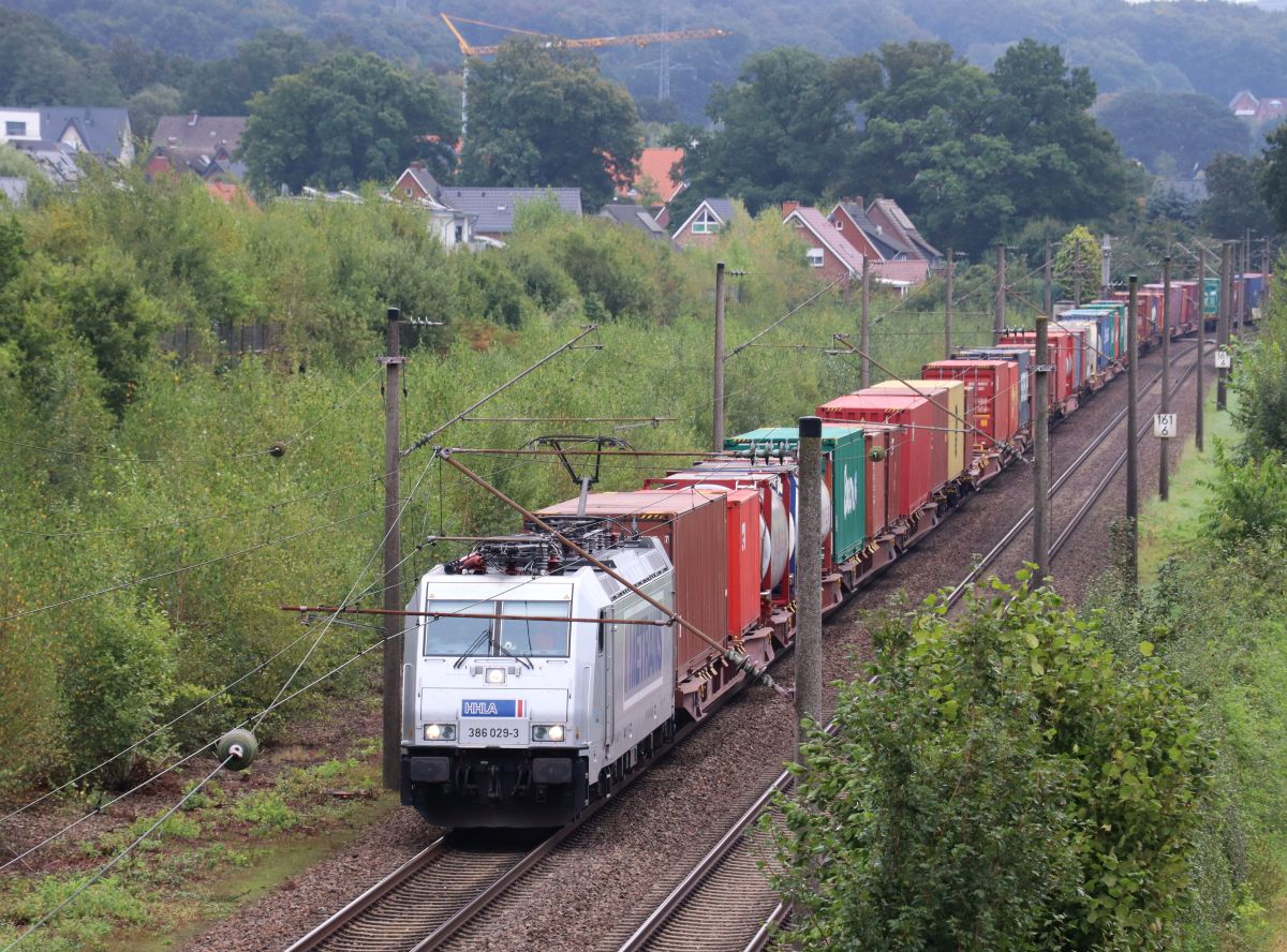 Metrans HHLA (Hamburger Hafen und Logistik AG) Lokomotive 386 029-3 Talstrae, Ibbenbren 16-09-2021.


Metrans HHLA (Hamburger Hafen und Logistik AG) locomotief 386 029-3 Talstrae, Ibbenbren 16-09-2021.