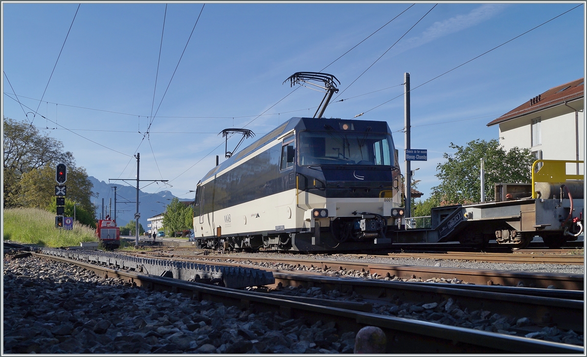 MOB Loks in Blonay: Überraschend, da ich (kupplungsbedngt) nicht weiss zu welche Zweck zeigt sich die MOB Ge 4/4 8001 in Blonay, kurz darauf fuhr die Lok nach Vevey.

28. Mai 2021