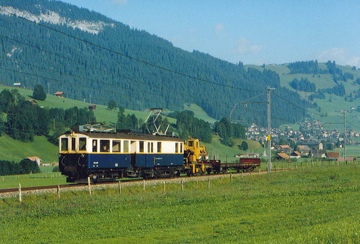 Montreux - Oberland bernois MOB.
Bauzug mit dem De 4/4 28 auf dem Streckenabschnitt Zweisimmen - Lenk unterwegs im August 1984.
Foto: Walter Ruetsch