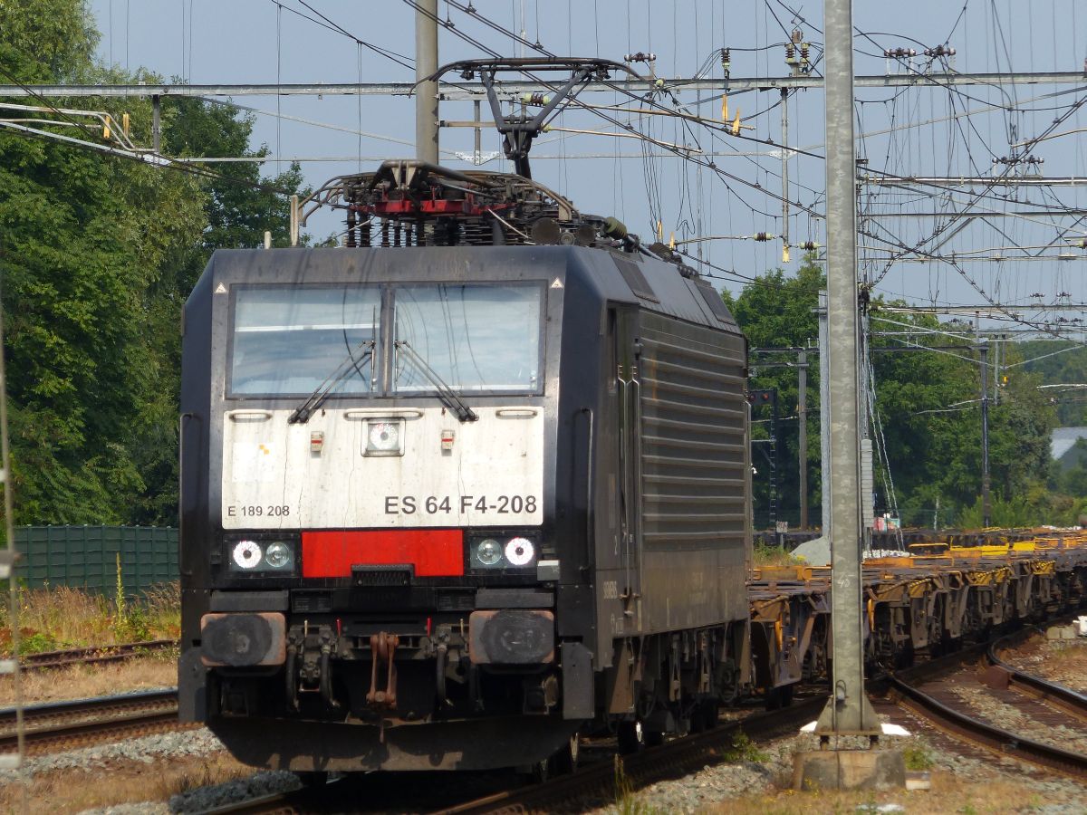 MRCE (Mitsui Rail Capital Europe) Lok 189 208 Boxtel, Niederlande 19-07-2018.

MRCE (Mitsui Rail Capital Europe) elektrische loc 189 208 Boxtel 19-07-2018.