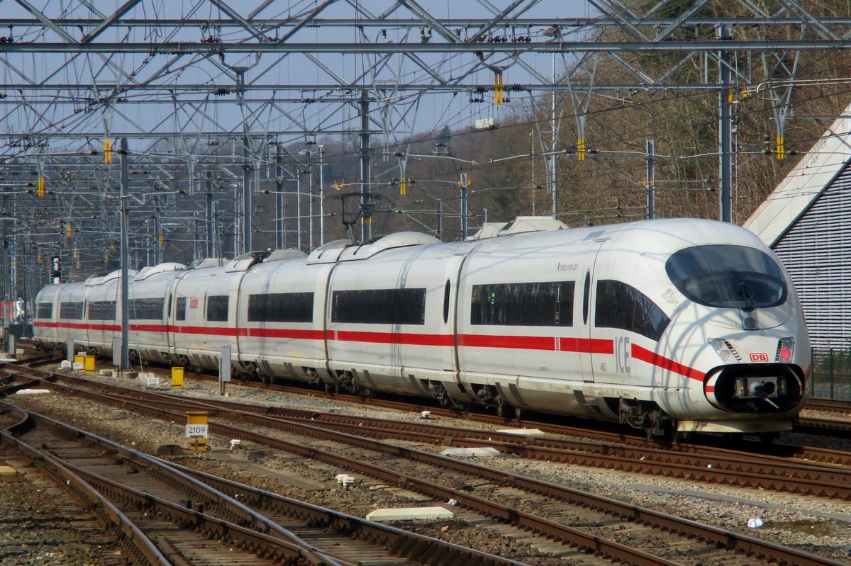 Nachschüss auf ICE 406 083 in Arnhem Centraal am 25 Márz 2018.