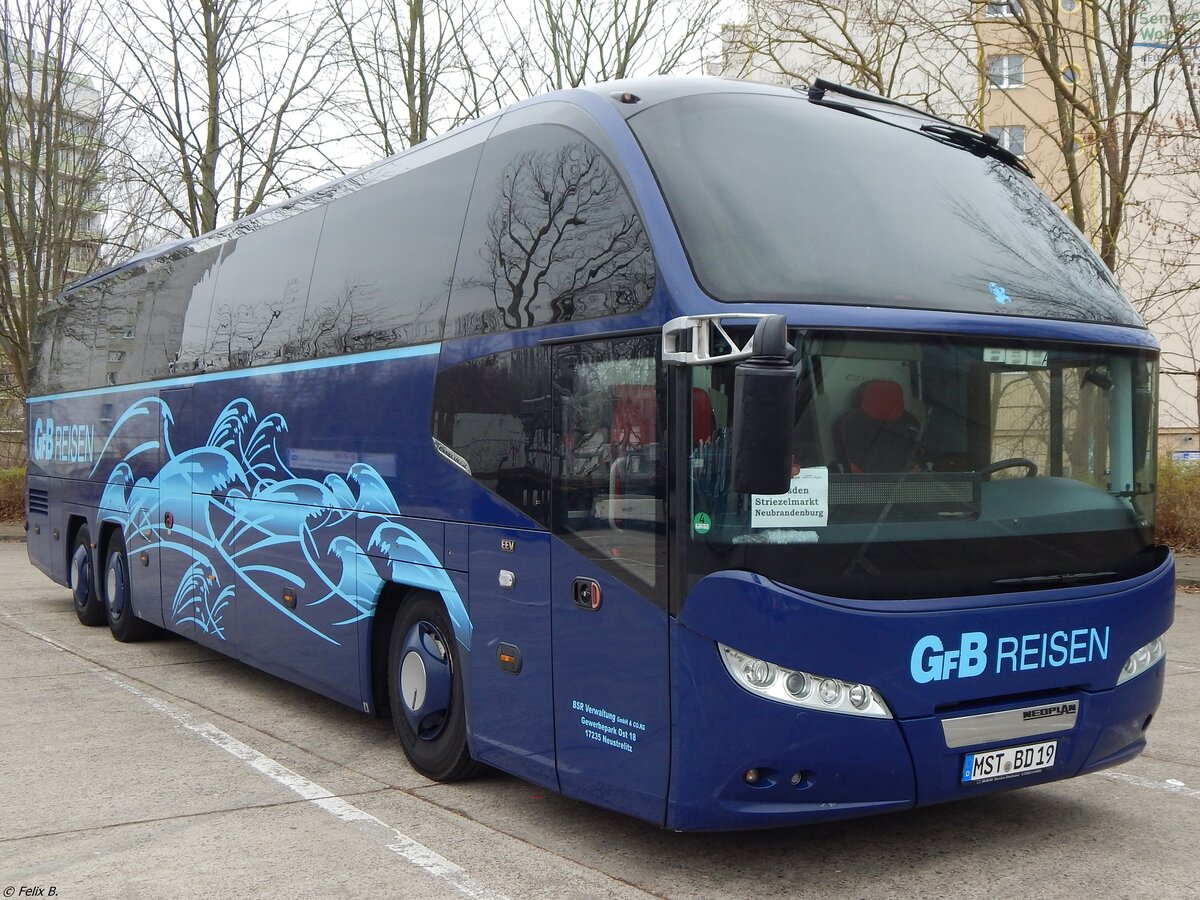 Neoplan Cityliner von GFB-Reisen aus Deutschland in Neubrandenburg.