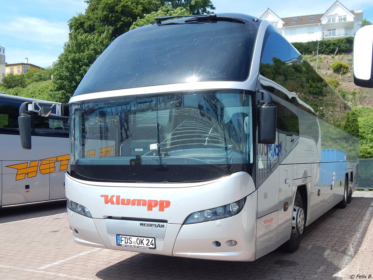 Neoplan Cityliner von Klumpp aus Deutschland im Stadthafen Sassnitz.