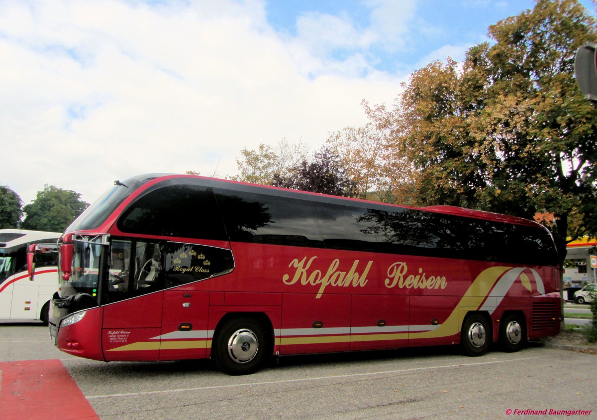 NEOPLAN CITYLINER von KOFAHL Reisen aus Deutschland im September 2013 in Krems gesehen.