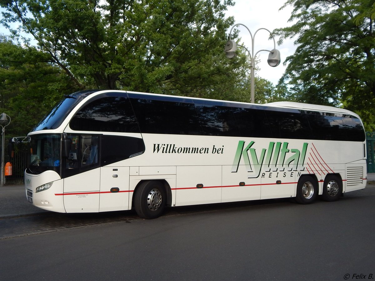 Neoplan Cityliner von Kylltal Reisen aus Deutschland in Berlin.