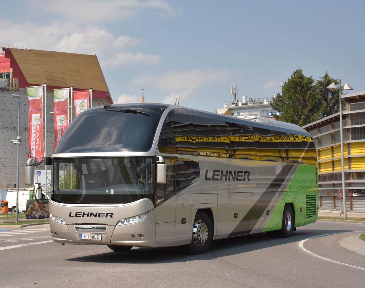 Neoplan Cityliner von LEHNER Reisen aus sterreich 2018 in Krems gesehen.