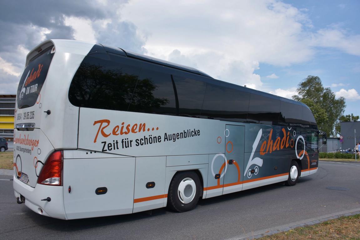 Neoplan Cityliner von Leonhardsberger Reisen aus sterreich 2017 in Krems. 