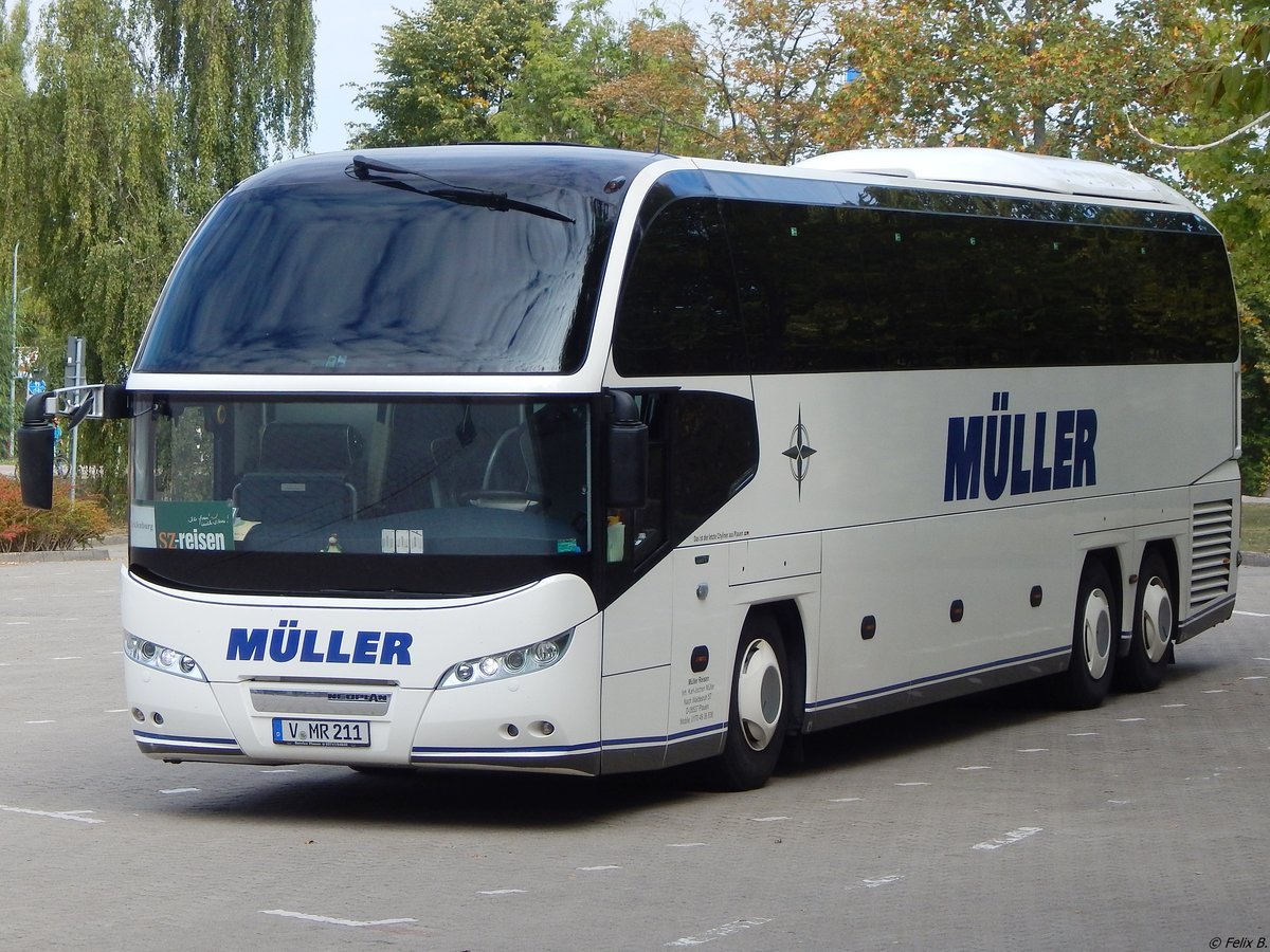 Neoplan Cityliner von Müller aus Deutschland in Waren.