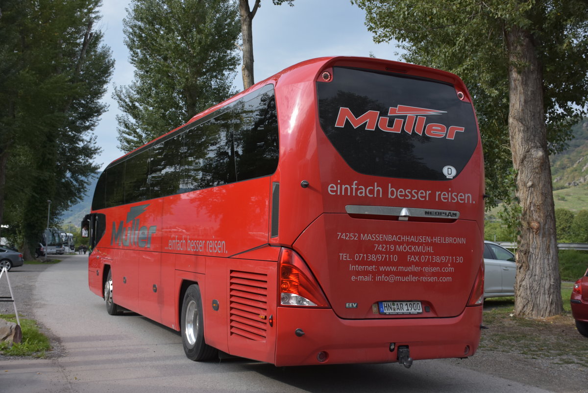 Neoplan Cityliner von Mller Reisen aus der BRD 09/2017 bei Krems gesehen.