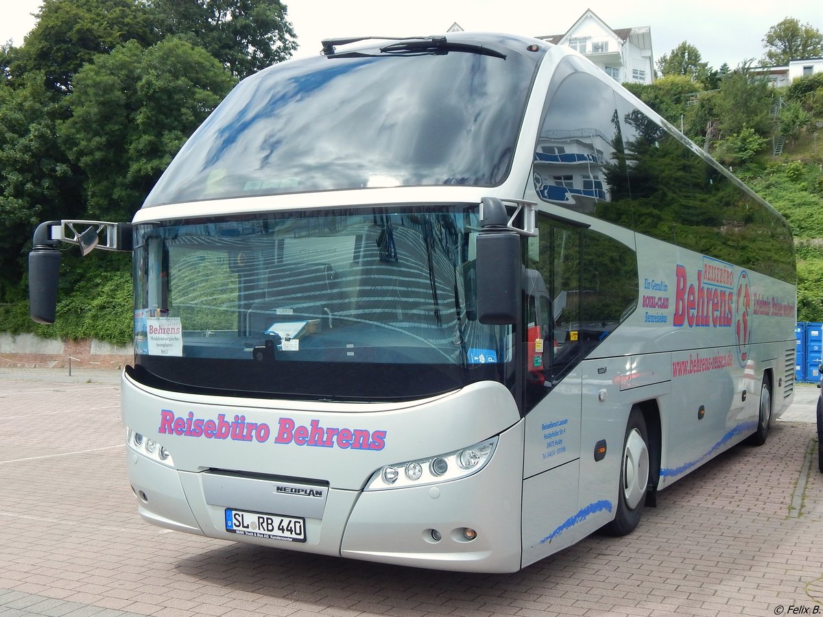 Neoplan Cityliner von Reisedienst Lausen aus Deutschland im Stadthafen Sassnitz.
