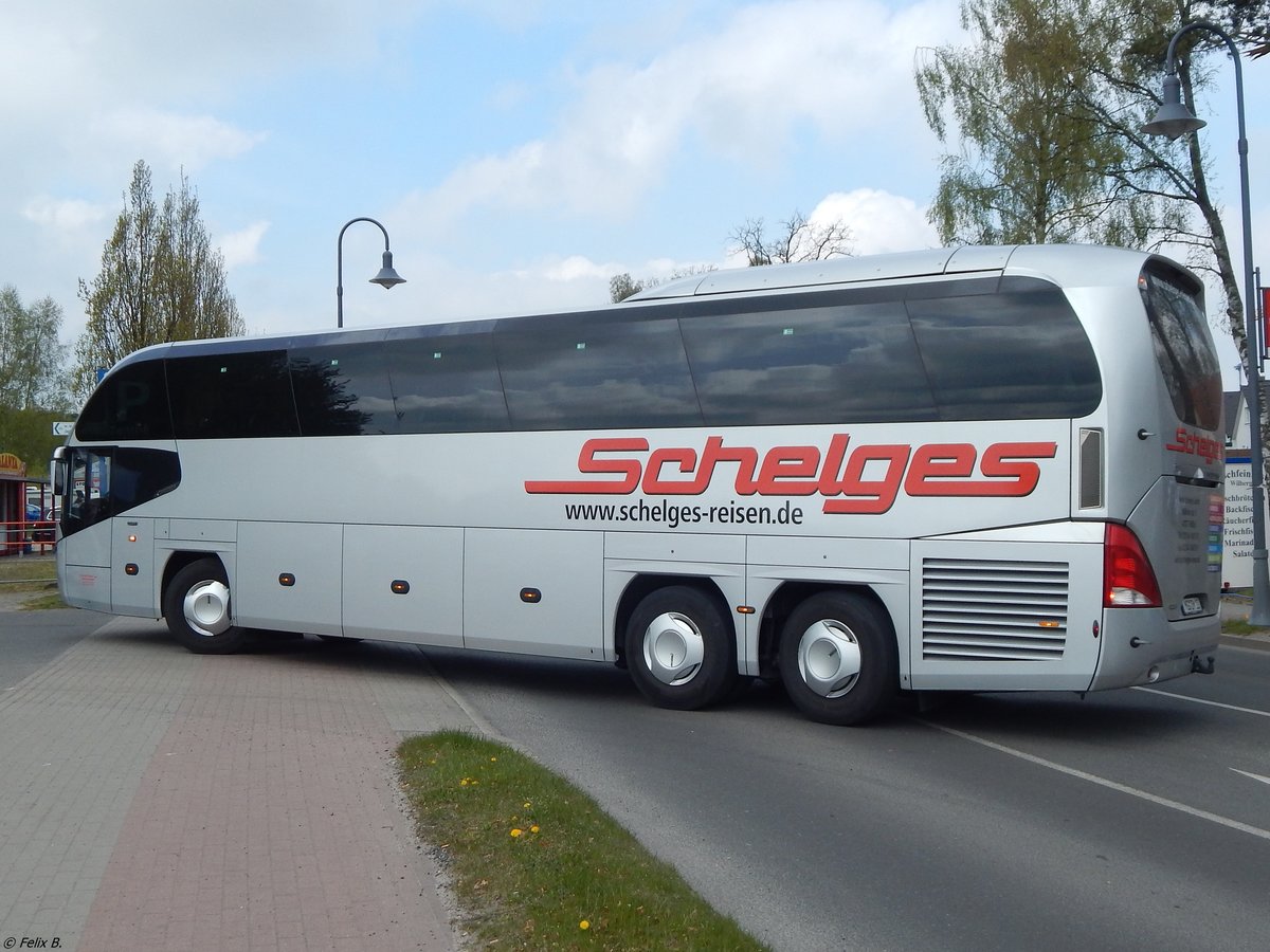 Neoplan Cityliner von Schelges aus Deutschland in Binz. 