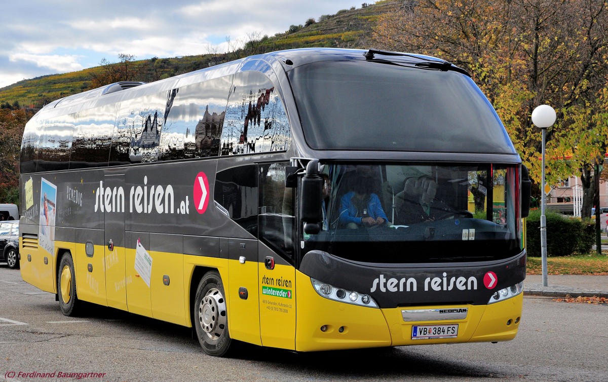 Neoplan Cityliner von Stern Reisen.at im Oktober 2013 in Krems.